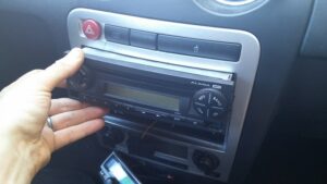 radio alana seat pin auxiliar mp3-4